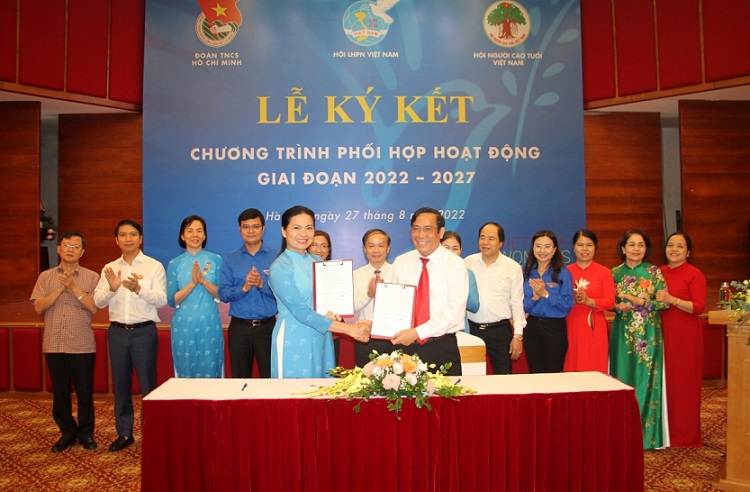 Hội Liên hiệp Phụ nữ Việt Nam kí kết Chương trình phối hợp với Hội NCT Việt Nam và Đoàn Thanh niên Cộng sản Hồ Chí Minh